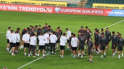 A Ulusal Futbol Ekibi, İspanya maçı öncesi son çalışmasını tamamladı