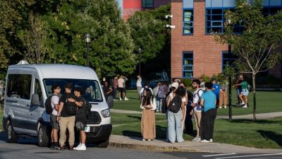 ABD’de üniversitede silahlı saldırgan paniği