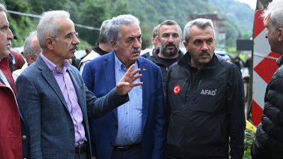 Abdulkadir Uraloğlu sel felaketinin yaşandığı Rize’yi ziyaret etti