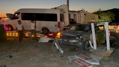 Adıyaman’da minibüs ile araba çarpıştı: 12 yaralı