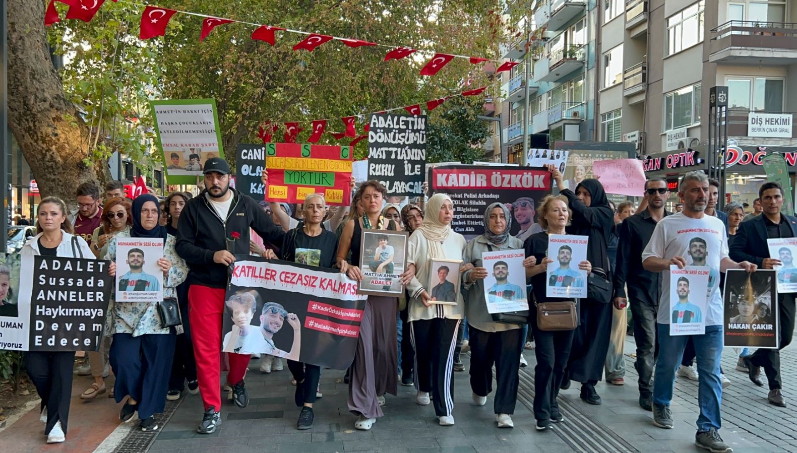 Aileler, kaybettikleri evlatları için yürüdüler: Gayrete devam edeceğiz