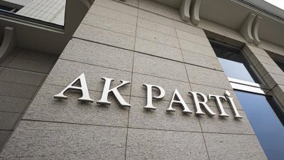 AK Parti 8 vilayette yeni idarelerin misyona başlayacağını bildirdi