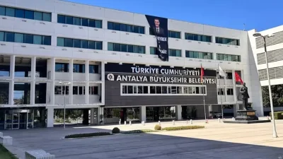 Antalya Yolsuzluk Soruşturmasında Gözaltılar ve Operasyonlar Detaylı İnceleme