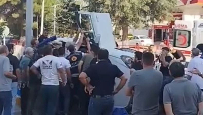 Kastamonu'da arabanın içine giren