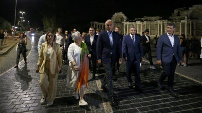 Bakan Ersoy: Antalya’ya gelen ziyaretçi sayısı 11,7 milyona ulaştı