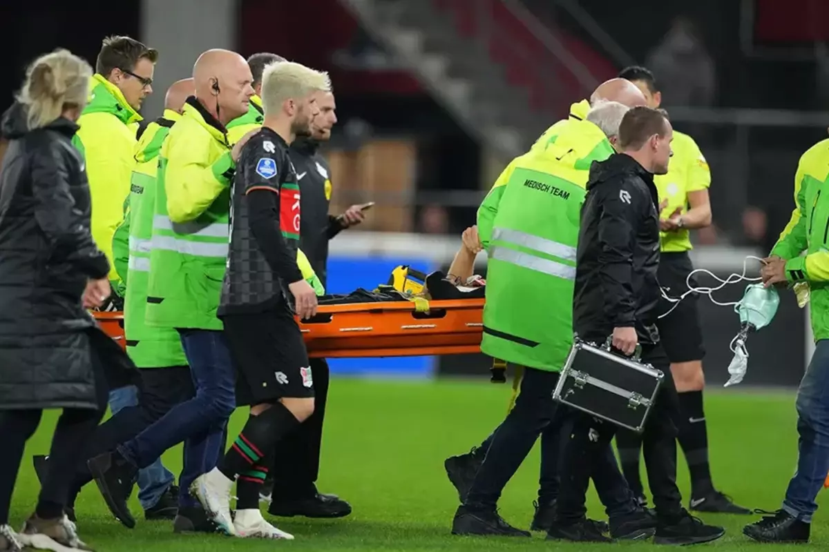 Bas Dost, Futbolu Resmen Tamamen Bıraktığını Açıkladı