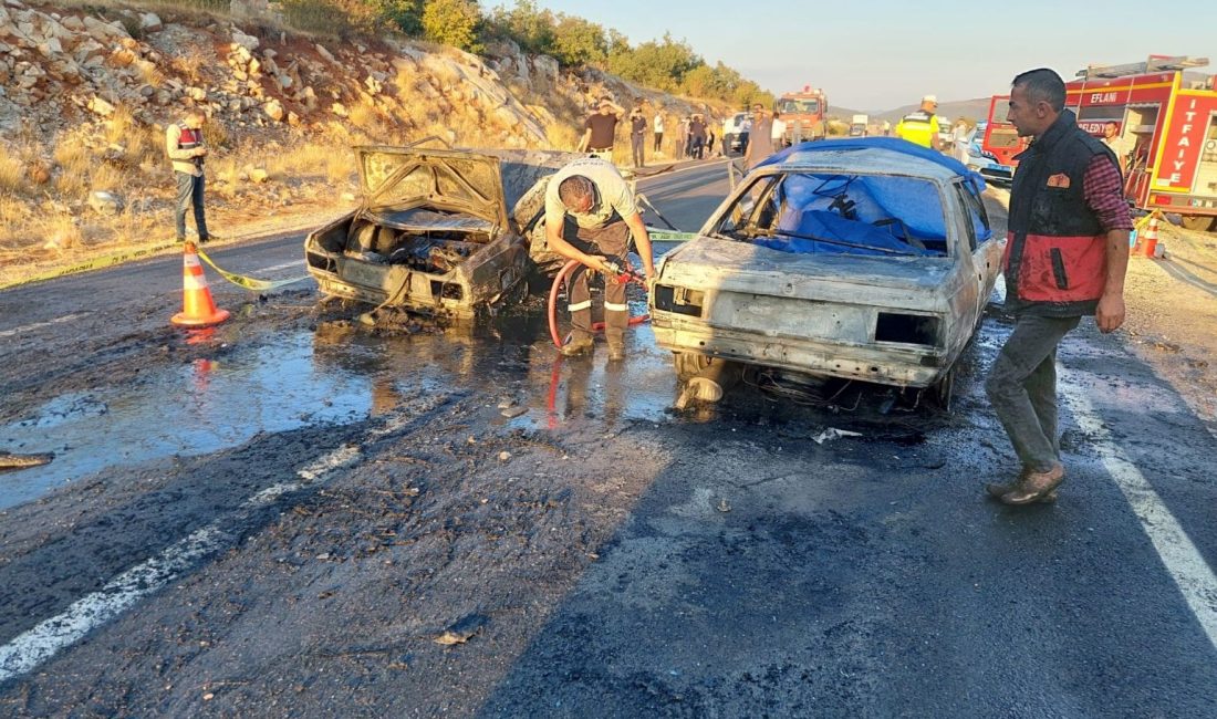 Karabük'te iki araba, birbirleriyle