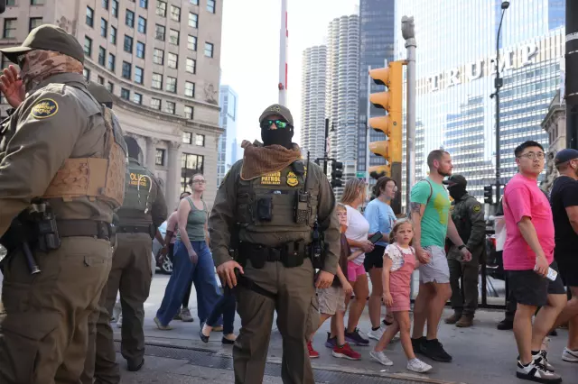 Chicago'daki Federal Operasyon ve Göçmen Uygulamaları Üzerine Tartışmalar