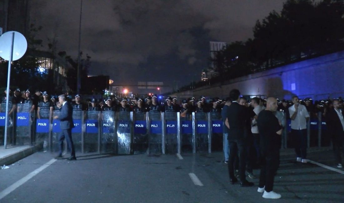 Gürsel Tekin'in başkanlık yaptığı