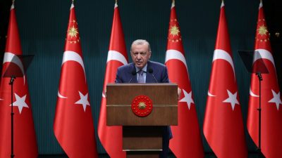 Cumhurbaşkanı Erdoğan: Sokağın karıştırılmasına müsaade vermeyiz