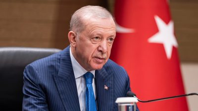Cumhurbaşkanı Erdoğan’dan Özel’e: Sağır duymaz uydurur