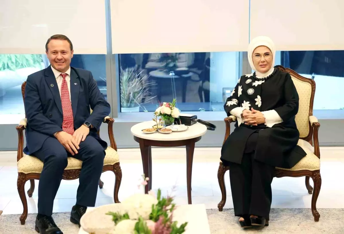 Emine Erdoğan ile Kosova Eşleri Pastası Görüşmesi Yeniden Değerlendirildi