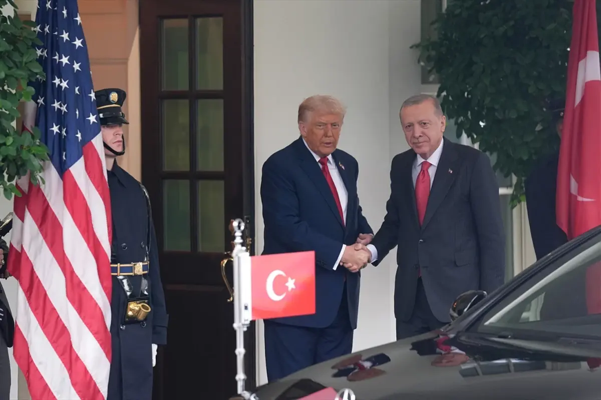 Erdoğan-Trump Zirvesi Sonrası Kritik Detaylar ve Gözlemler