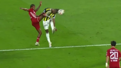 Fenerbahçe- Antalyaspor Maçındaki Tartışmalı Penaltı Kararı Analizi