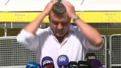Fenerbahçe lider adayı Sadettin Saran, kürsüde konuşmasını unuttu