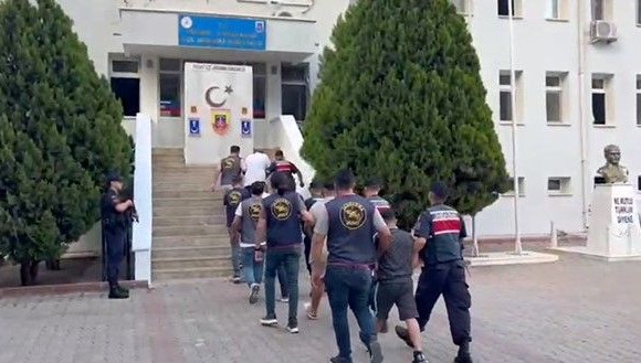 Adana'da telefonla aradıkları kişiyi