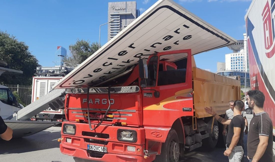 Ankara'da hafriyat kamyonunun açılan damperi,