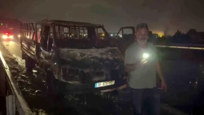 Hatay’da Seyir Halindeyken Çığlıklarla Yok Oldu: Plastik Yüklü Kamyonet Alevlere Teslim Oldu