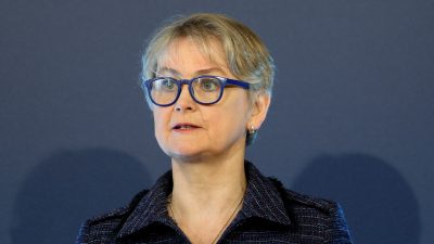 İngiliz Bakan: Filistinlilerin kendi devletlerine sahip olma hakkını tanımalıyız