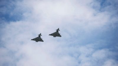 İngiliz savaş uçakları, Polonya üzerinde devriye uçuşu gerçekleştirdi