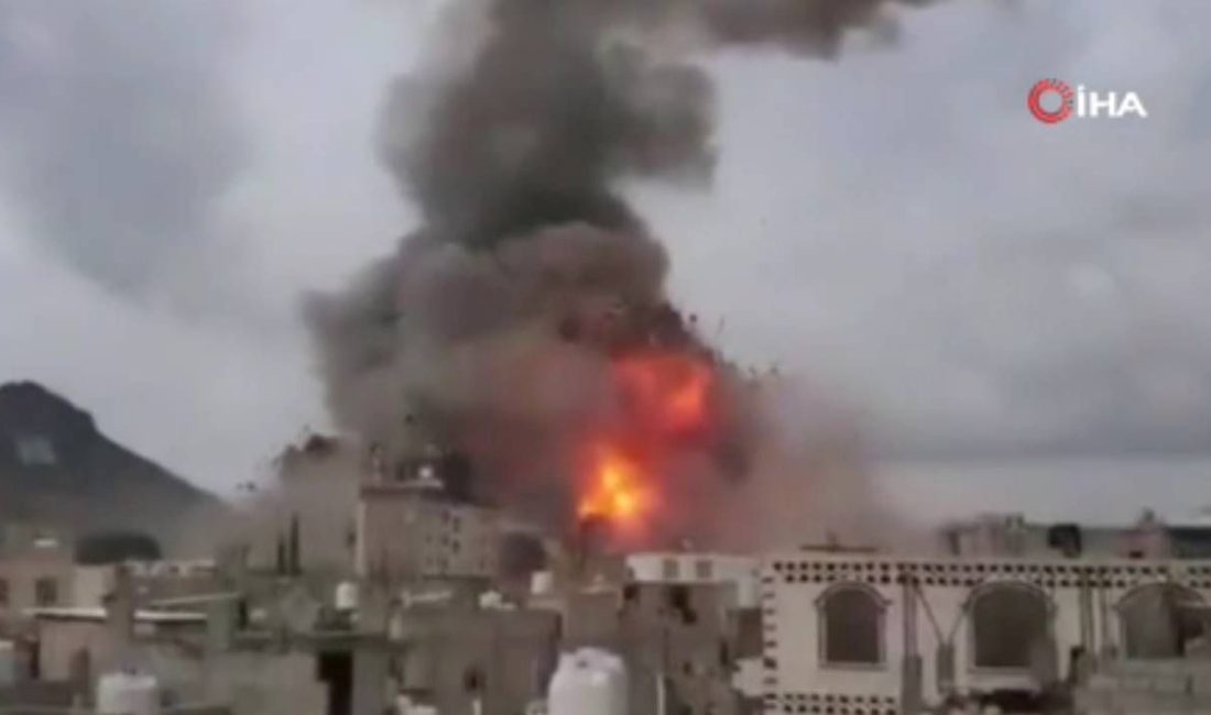 İsrail Yemen'in başşehri Sana'yı