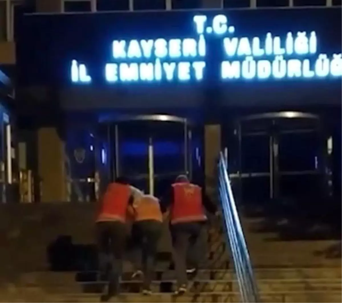 Kayseri Güven Timleri, Yaya Devriyesinde Kasıtlı Suçluyu Yakalayarak Gözaltına Aldı