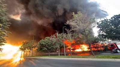 Kayseri’de keçe fabrikasında yangın