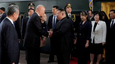 Kim Jong Un’un 12 yaşındaki kızı Pekin’de: Güç gösterisinin yeni yüzü