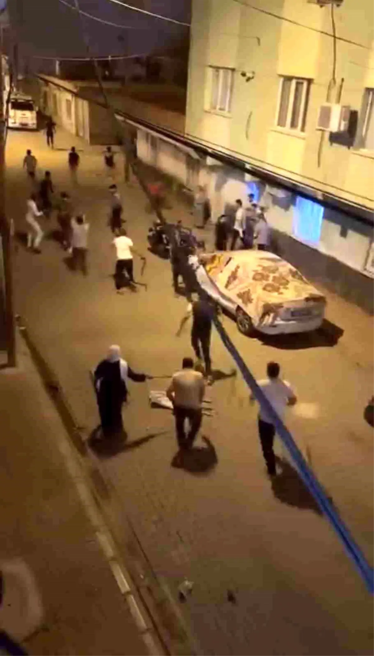 Kızıltepe’de Silahlı ve Sopalı Çatışmada 3 Yaralı