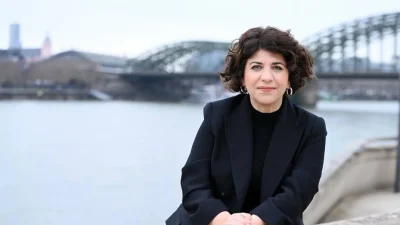 Köln’de Seçim Heyecanı: 2. Turda Kimler Hangi Adaya Destek Veriyor?