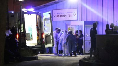 Narkotik operasyonunda kuşkulu paketten gaz yayıldı: 9 polis öldümden döndü