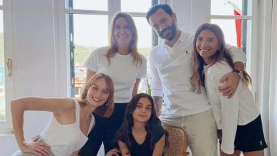 Nilperi Şahinkaya’dan annesinin kaybının akabinde duygusal aile fotoğrafları paylaşımı