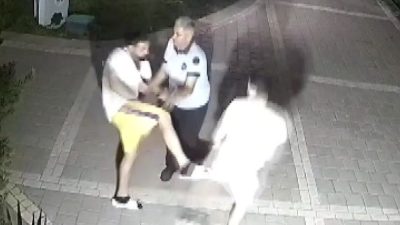 Oğluyla hengame eden 13 yaşındaki çocuğu dövdü