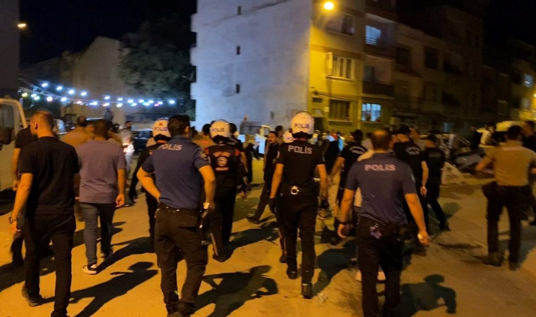 Bursa'da sokakta düzenlenen düğünde