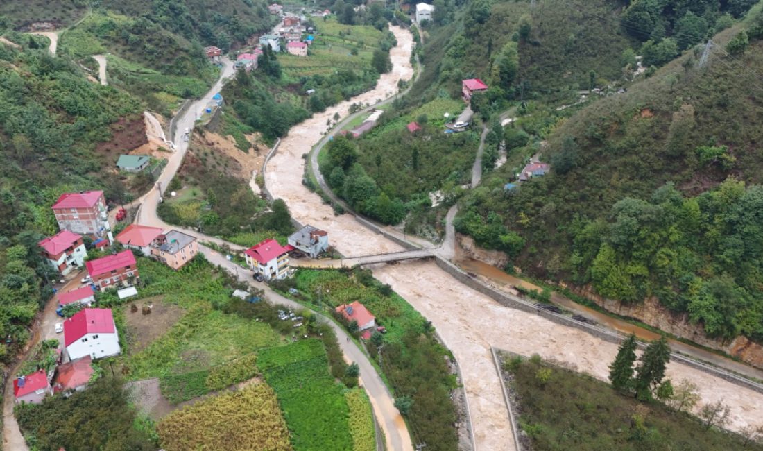 Rize ve Artvin'de dere