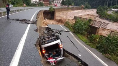 Rize’de şiddetli yağışlar ve sel büyük yıkımlara yol açtı