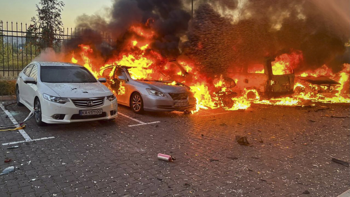 Rusya’dan Ukrayna’ya düzenlediği hava taarruzlarında 3 kişi hayatını kaybetti