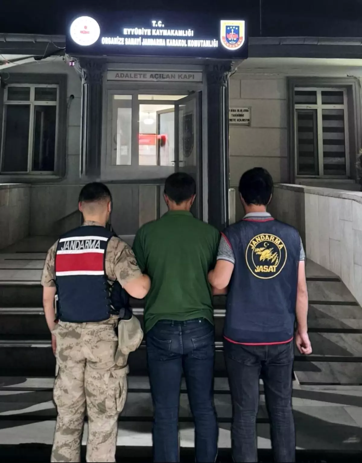 Şanlıurfa’da Aranan Hükümlü ve Şüphelilere Kapsamlı Operasyon