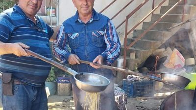 Sarıgöl’de pekmez üretimi başladı