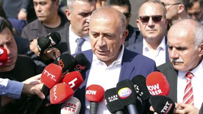 Tekin vilayet kongresinde oy kullanamayacak