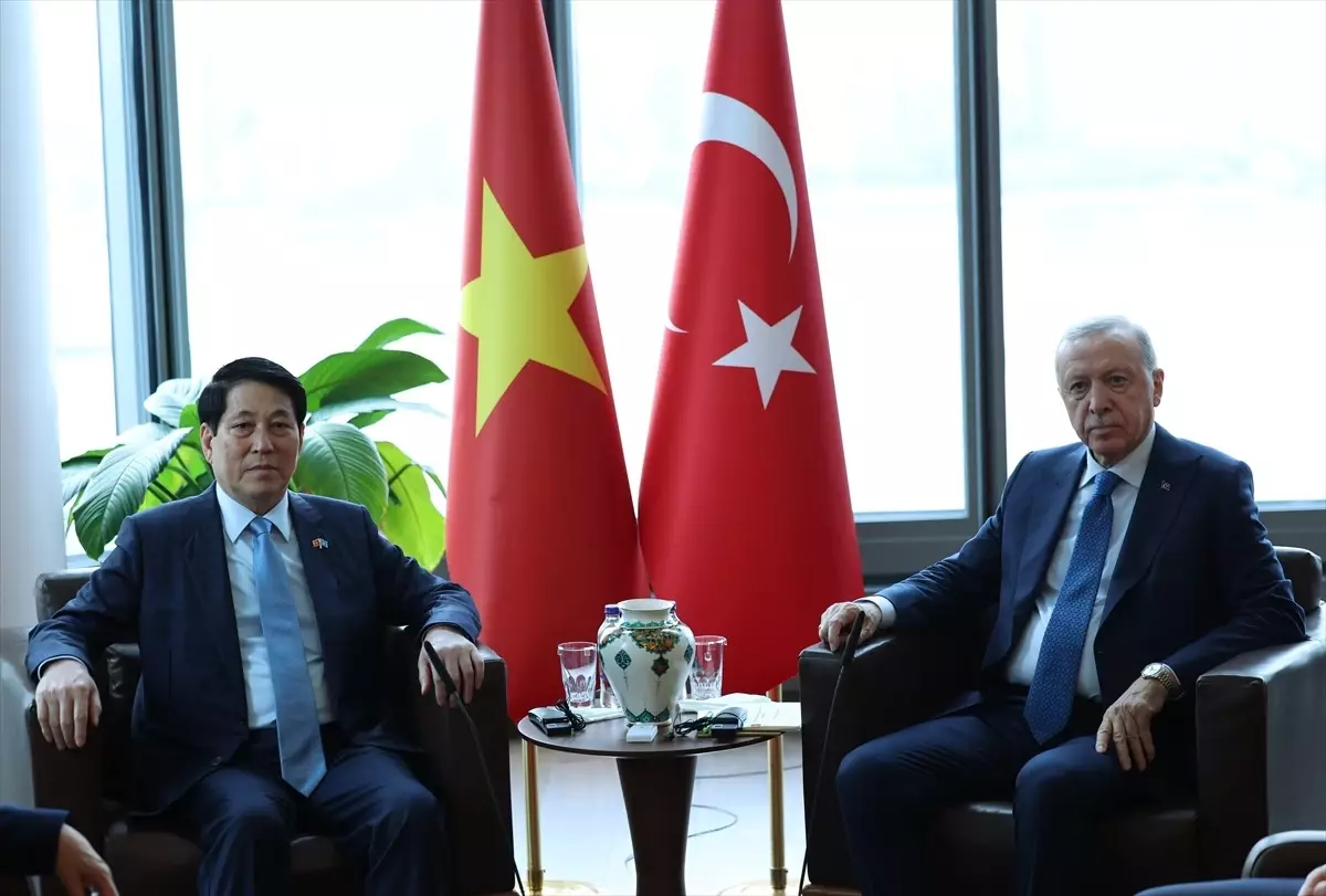 Türkiye-Vietnam Zirvesinde Yüksek Düzeyli Görüşmeler Gerçekleştirildi
