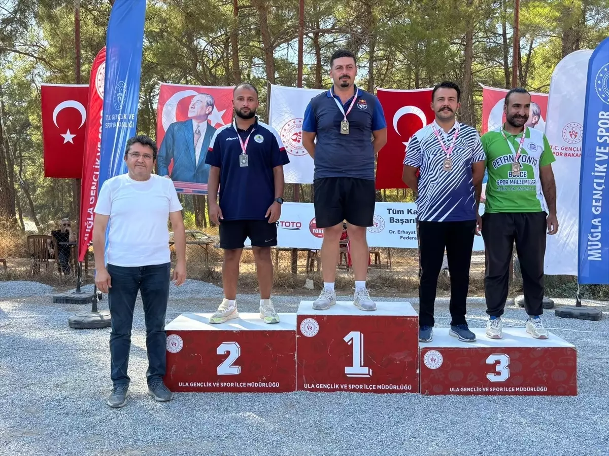 Ula’da Düzenlenen Türkiye Petank Şampiyonası’nda Madalya Töreni