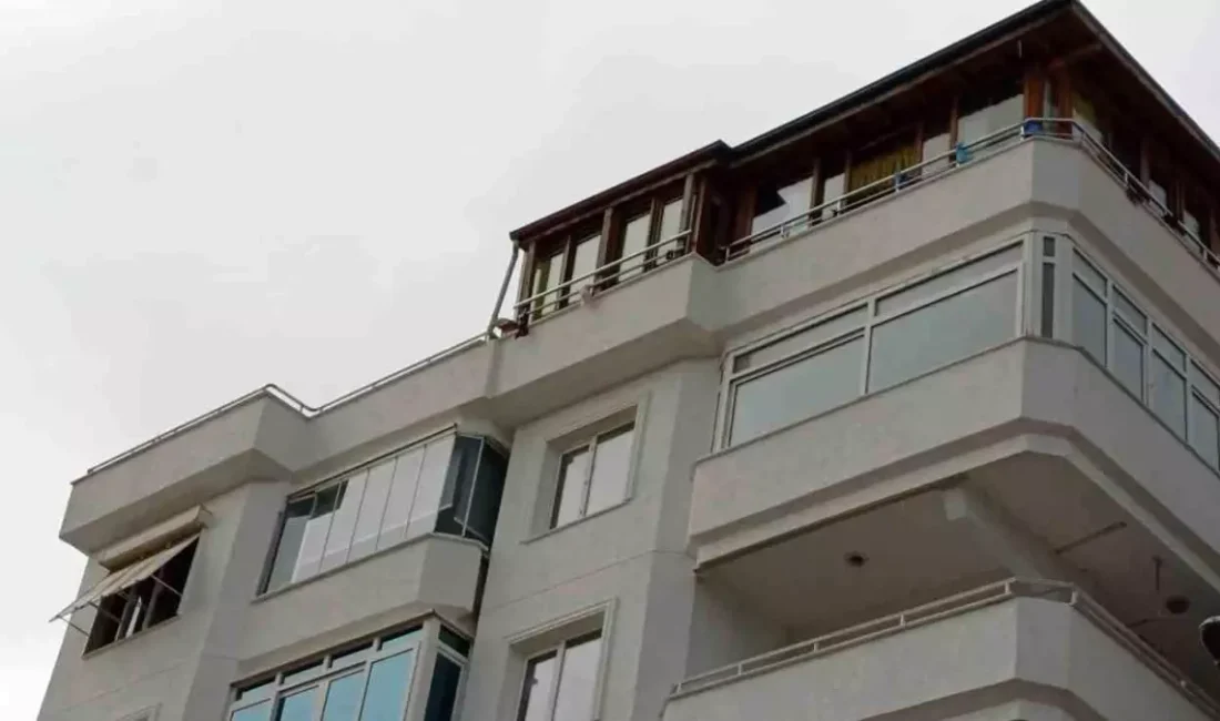 Ünlü sanatçı Güllü, Yalova'da