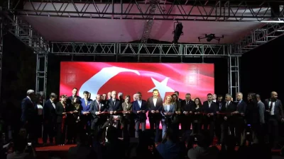 Uşak Belediyesi Ferdi Zeyrek Amfi Tiyatrosu Yenilendi ve Hizmete Açıldı