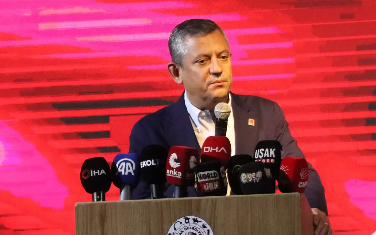 Uşak’ta Ferdi Zeyrek Hatırasına Amfi Salonu Açılışı Gerçekleştirildi