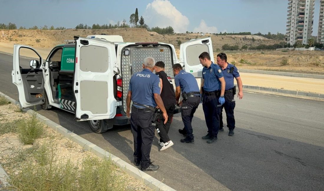 Adana'nın Sarıçam ilçesinde  yol