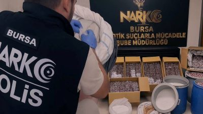 Zehir tacirlerine darbe: Binlerce uyuşturucu hap ele geçirildi