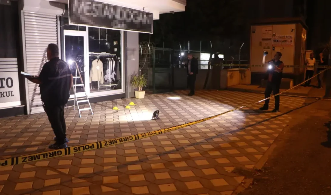 Adana’da iş yerine atılan