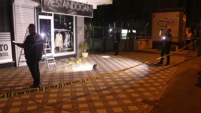 Adana’da İş Yerine Atılan El Yapımı Patlayıcıyla Güçlü Patlama