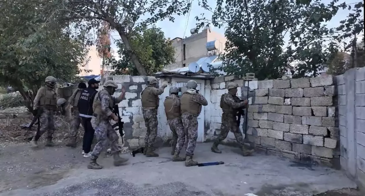 Adıyaman’da Uyuşturucu Operasyonu Sonuçlandı: 4 Şüpheli Tutuklandı